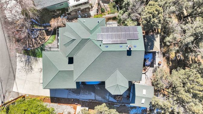 Exterior, Drone