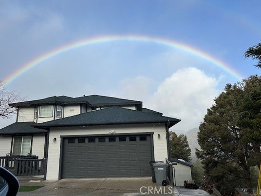 Attached, Exterior, Facade, American Craftsman