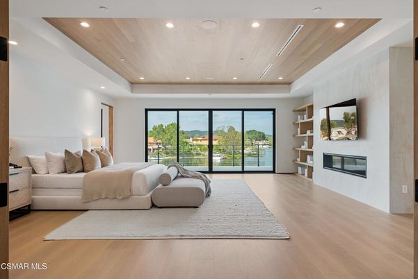 Bedroom, Fireplace, Interior, Recessed Lighting, Wooden Ceilings, Wood Texture Flooring