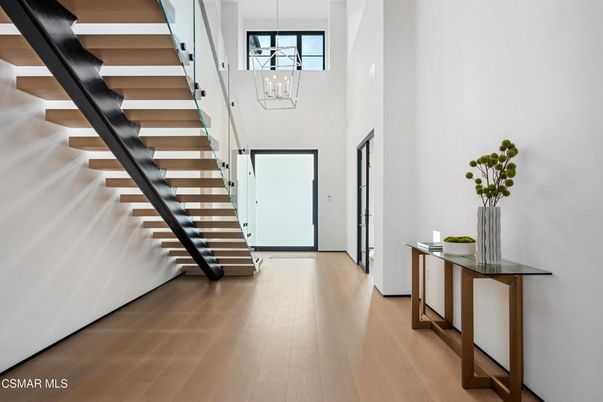 Interior, Pendant Lights, Wood Texture Flooring