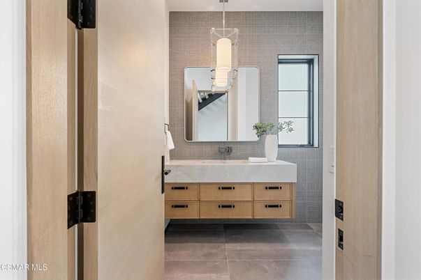 Bathroom, Interior, Pendant Lights
