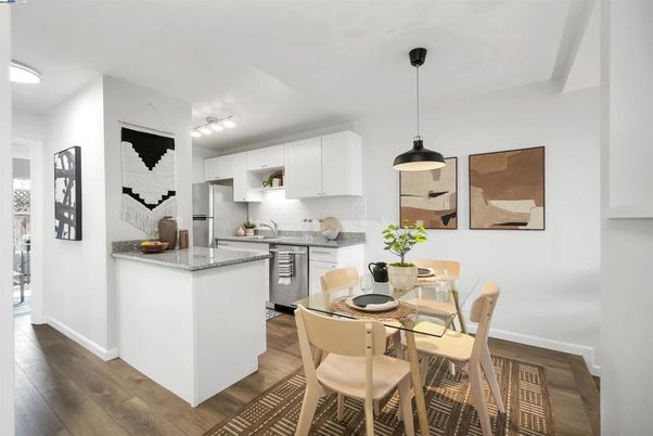 Dining room, Interior, Kitchen, Pendant Lights, Wood Texture Flooring