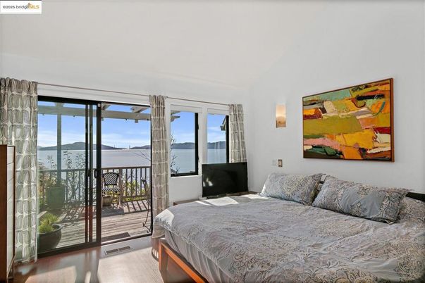 Bedroom, Interior, Water