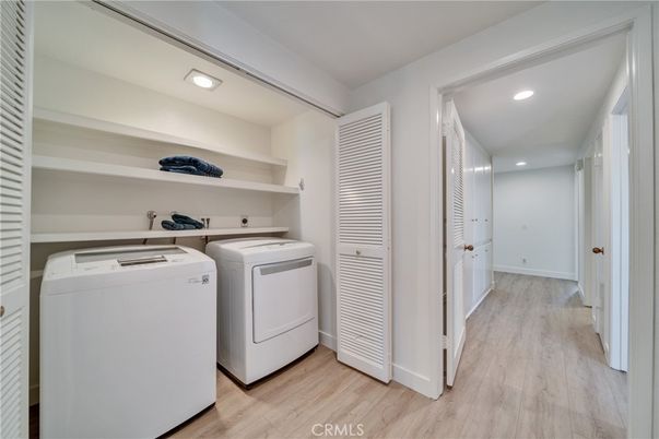 Interior, Recessed Lighting, Utility Closets, Washer, Wood Texture Flooring