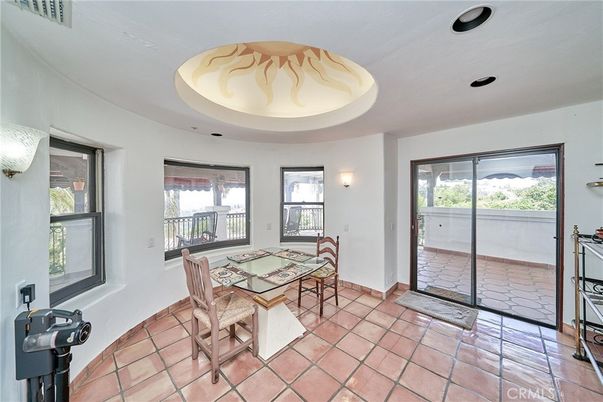 Dining room, Interior