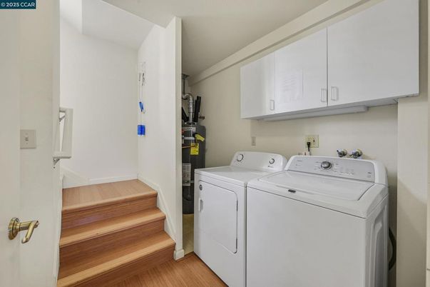 Interior, Washer, Wood Texture Flooring
