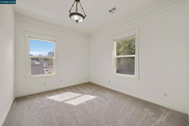 Empty room, Interior, Pendant Lights