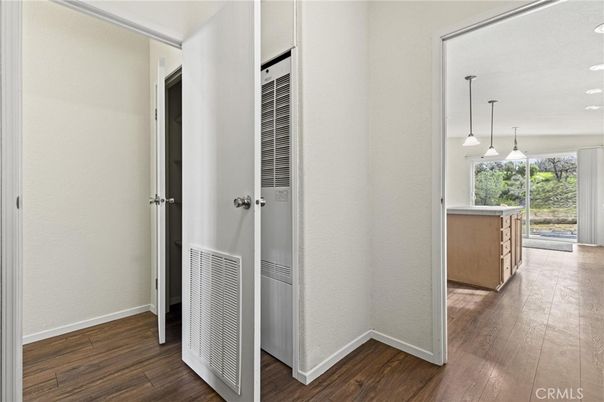 Interior, Pendant Lights, Recessed Lighting, Wood Texture Flooring