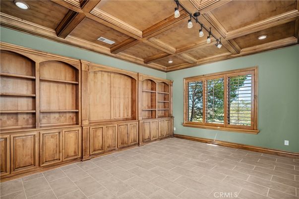 Empty room, Interior, Recessed Lighting, Wooden Beams, Wooden Ceilings