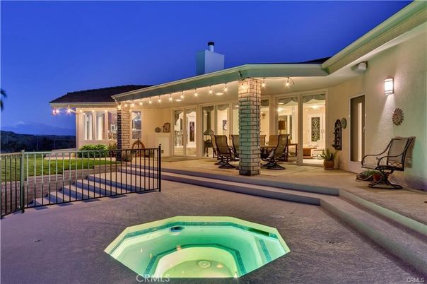 Exterior, Hot Tub, Pool