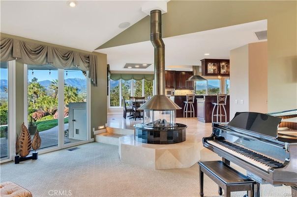 Dining room, Interior, Piano, Recessed Lighting