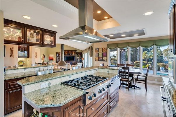 Dining room, Interior, Kitchen, Recessed Lighting, Stainless Steel Appliances