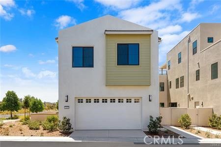 Attached, Exterior, Facade, Modern