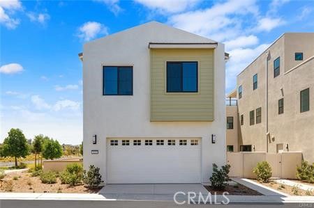 Attached, Exterior, Facade, Modern
