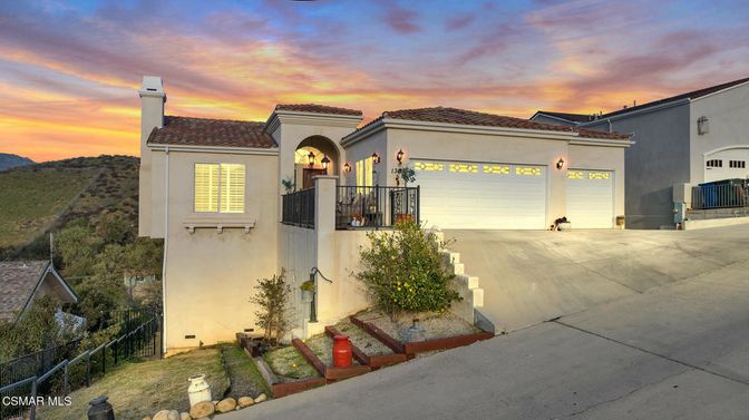 Attached, Exterior, Facade, Mediterranean