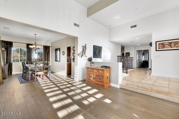 Chandelier, Dining room, Interior, Recessed Lighting, Wood Texture Flooring