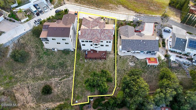 Exterior, Drone