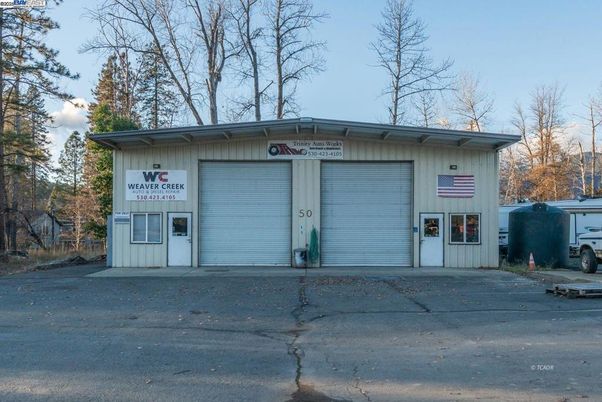 Detached Garage, Exterior