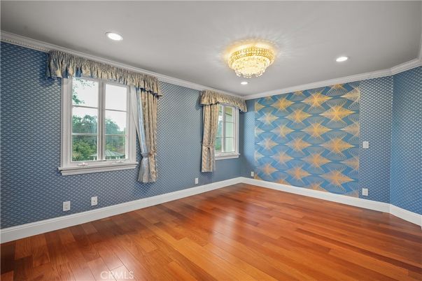 Chandelier, Empty room, Interior, Recessed Lighting, Wood Texture Flooring