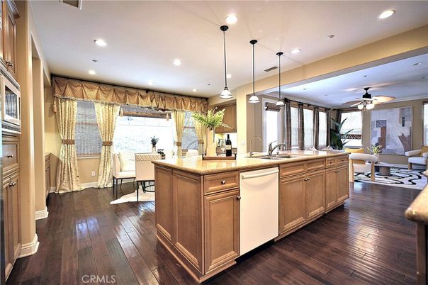 Dining room, Interior, Kitchen, Pendant Lights, Recessed Lighting, Wood Texture Flooring