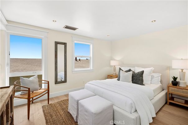 Bedroom, Interior, Recessed Lighting, Water, Wood Texture Flooring