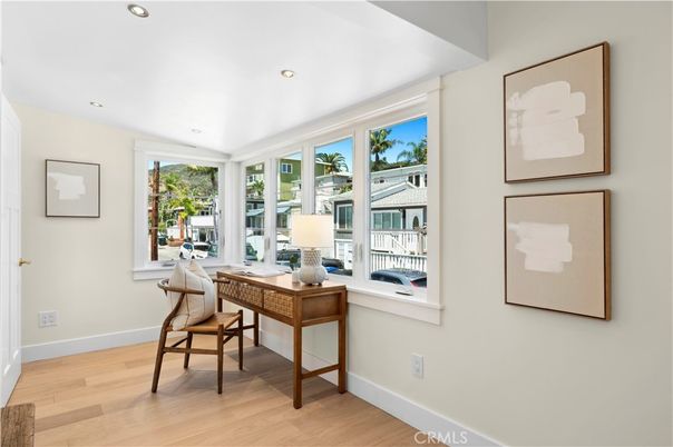 Home Office, Interior, Recessed Lighting, Wood Texture Flooring