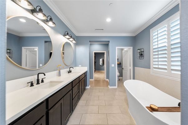 Bathroom, Dual Sink Vanities, Free Standing Baths, Interior, Recessed Lighting