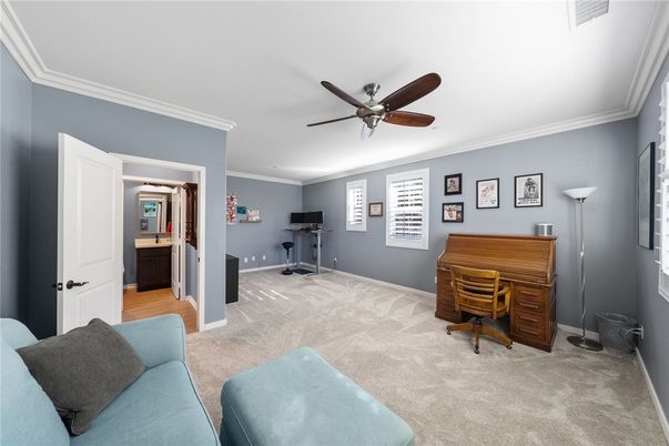 Home Office, Interior