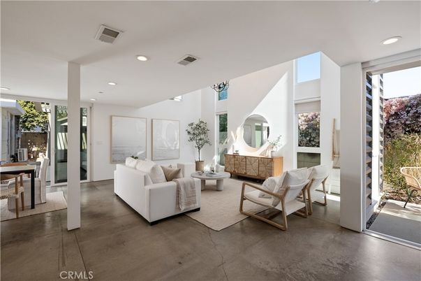 Dining room, Interior, Living room, Recessed Lighting