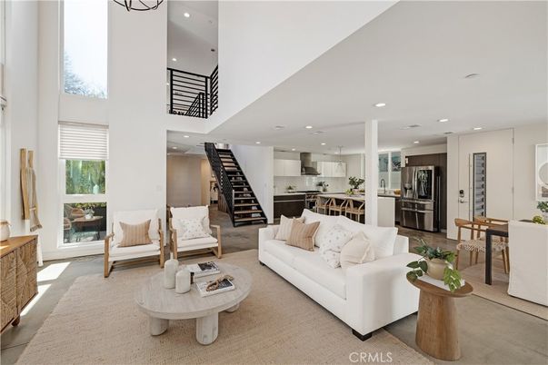 Dining room, Interior, Kitchen, Living room, Pendant Lights, Recessed Lighting, Stainless Steel Appliances