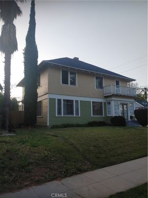 Exterior, Facade, American Foursquare