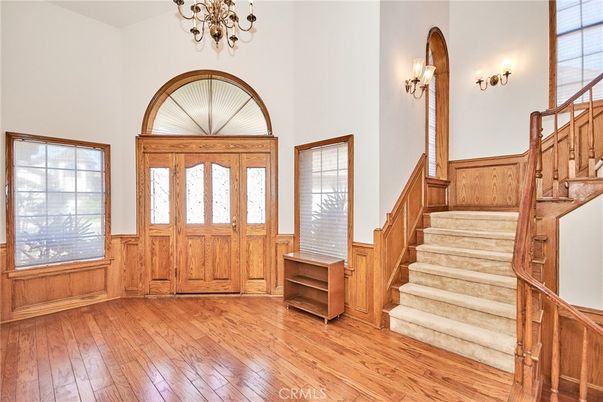 Chandelier, Interior, Wood Texture Flooring