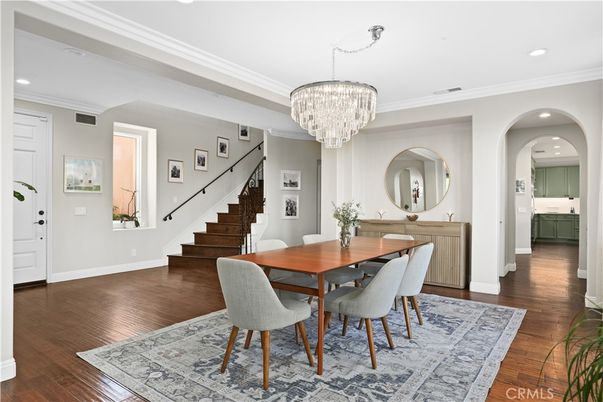 Chandelier, Dining room, Interior, Recessed Lighting, Wood Texture Flooring