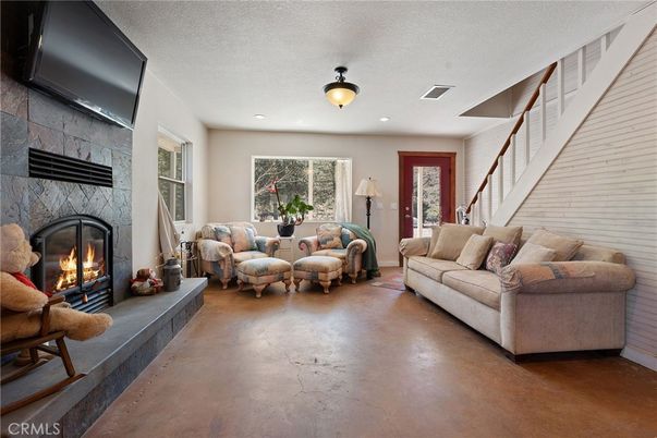Fireplace, Interior, Living room, Recessed Lighting