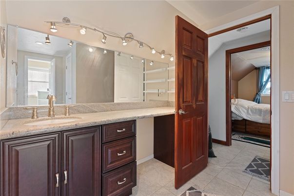 Bathroom, Bedroom, Interior