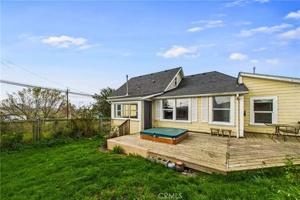 Backyard, Exterior, Hot Tub