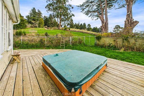 Backyard, Exterior, Hot Tub