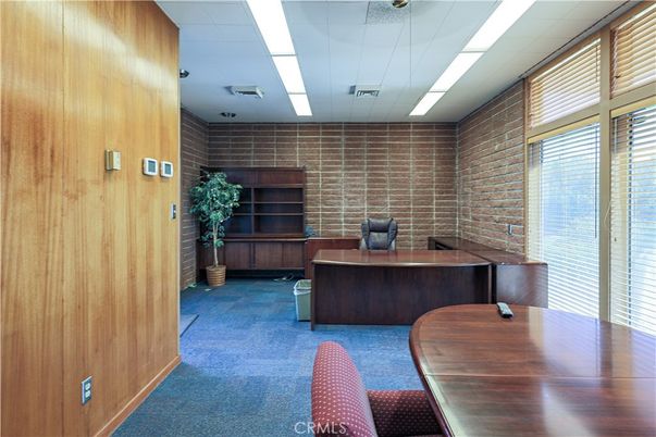 Home Office, Interior, Recessed Lighting, Stone Walls, Wooden Walls