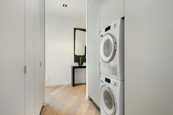 Interior, Utility Closets, Washer, Wood Texture Flooring
