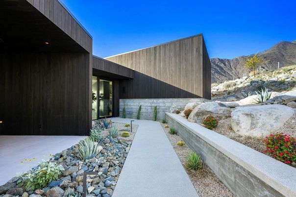 Backyard, Exterior, Facade, Modern