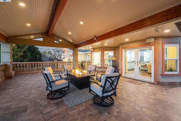 Exterior, Recessed Lighting