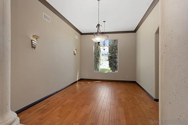 Empty room, Interior, Pendant Lights, Wood Texture Flooring
