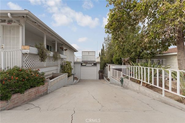 Detached Garage, Exterior