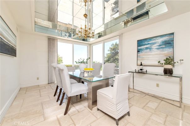 Chandelier, Dining room, Interior