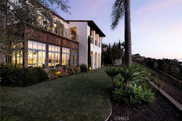 Backyard, Exterior, Facade, Modern