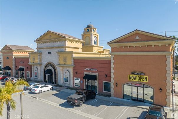 Exterior, Facade, None