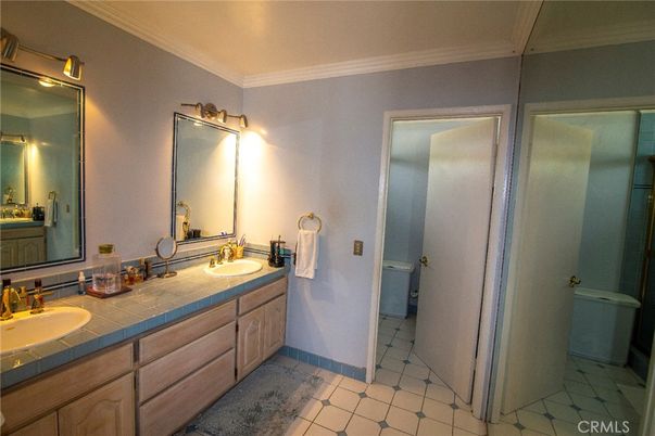 Bathroom, Dual Sink Vanities, Interior, Tile Countertops