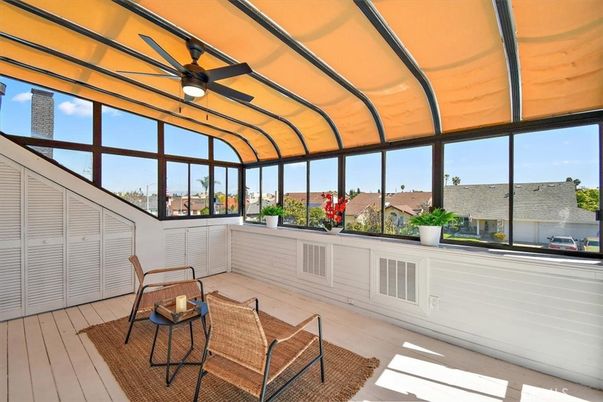 Interior, Sun Room, Water, Wood Texture Flooring