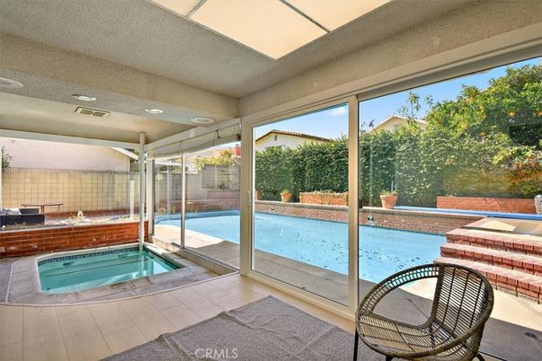 Interior, Pool, Sun Room