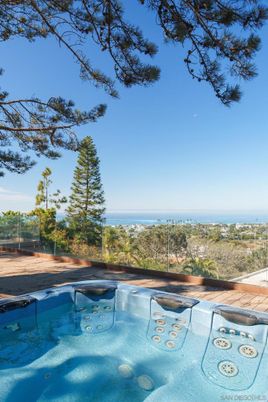 Exterior, Hot Tub, Water